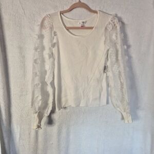 No Boundaries White Floral Lace Sleeve Blouse Size Medium.